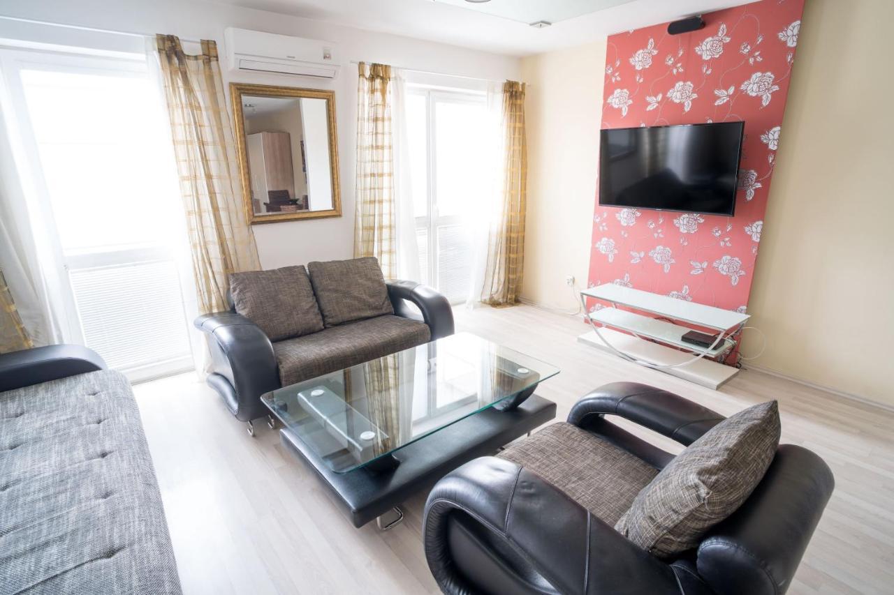 Apartment Vodni With Parking 브르노 외부 사진