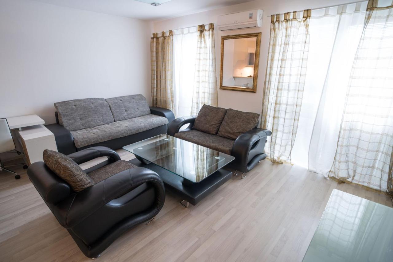 Apartment Vodni With Parking 브르노 외부 사진